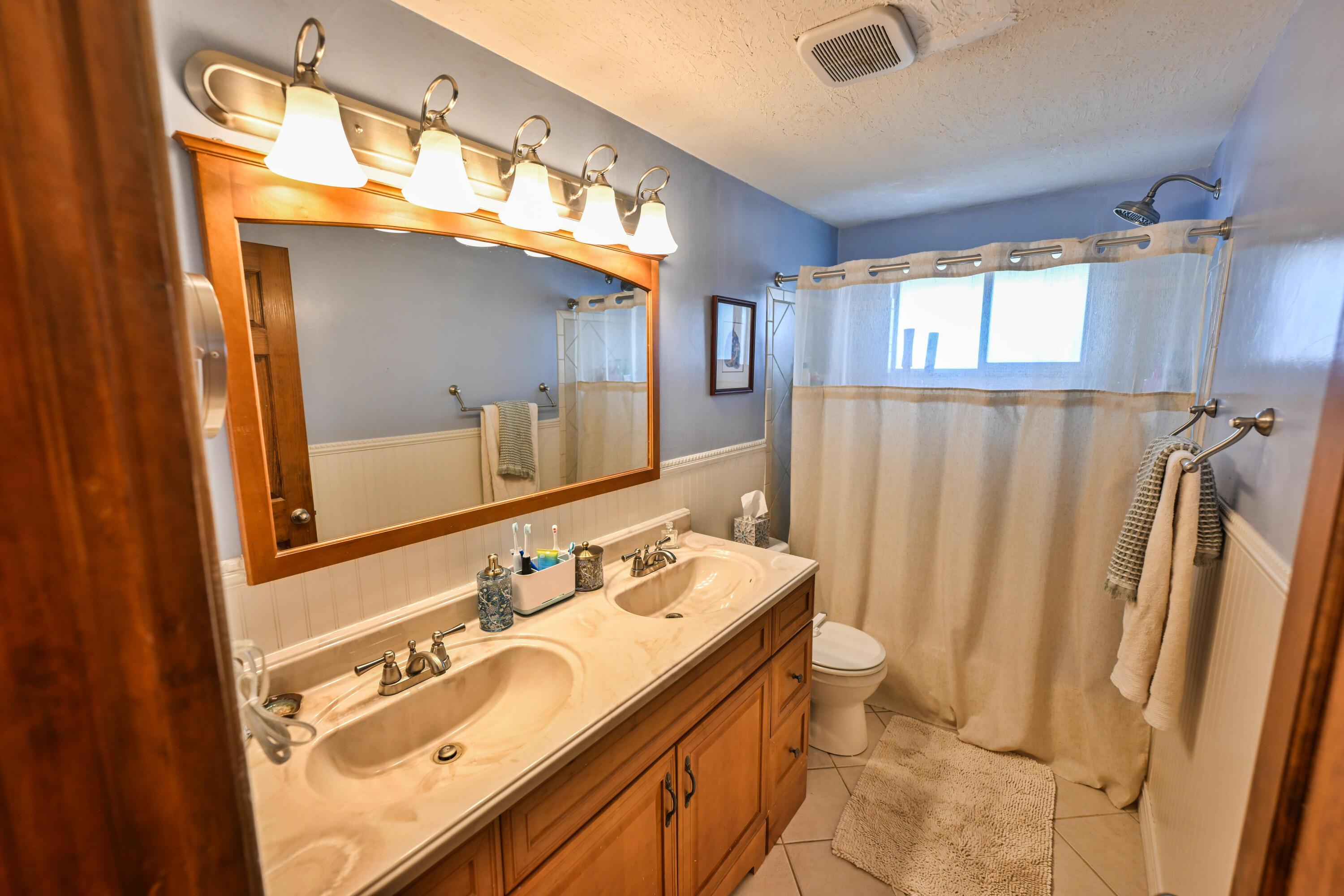 Columbus, Ohio 43232, United States, 3 Bedrooms Bedrooms, ,2 BathroomsBathrooms,Residential,Contingent,111140