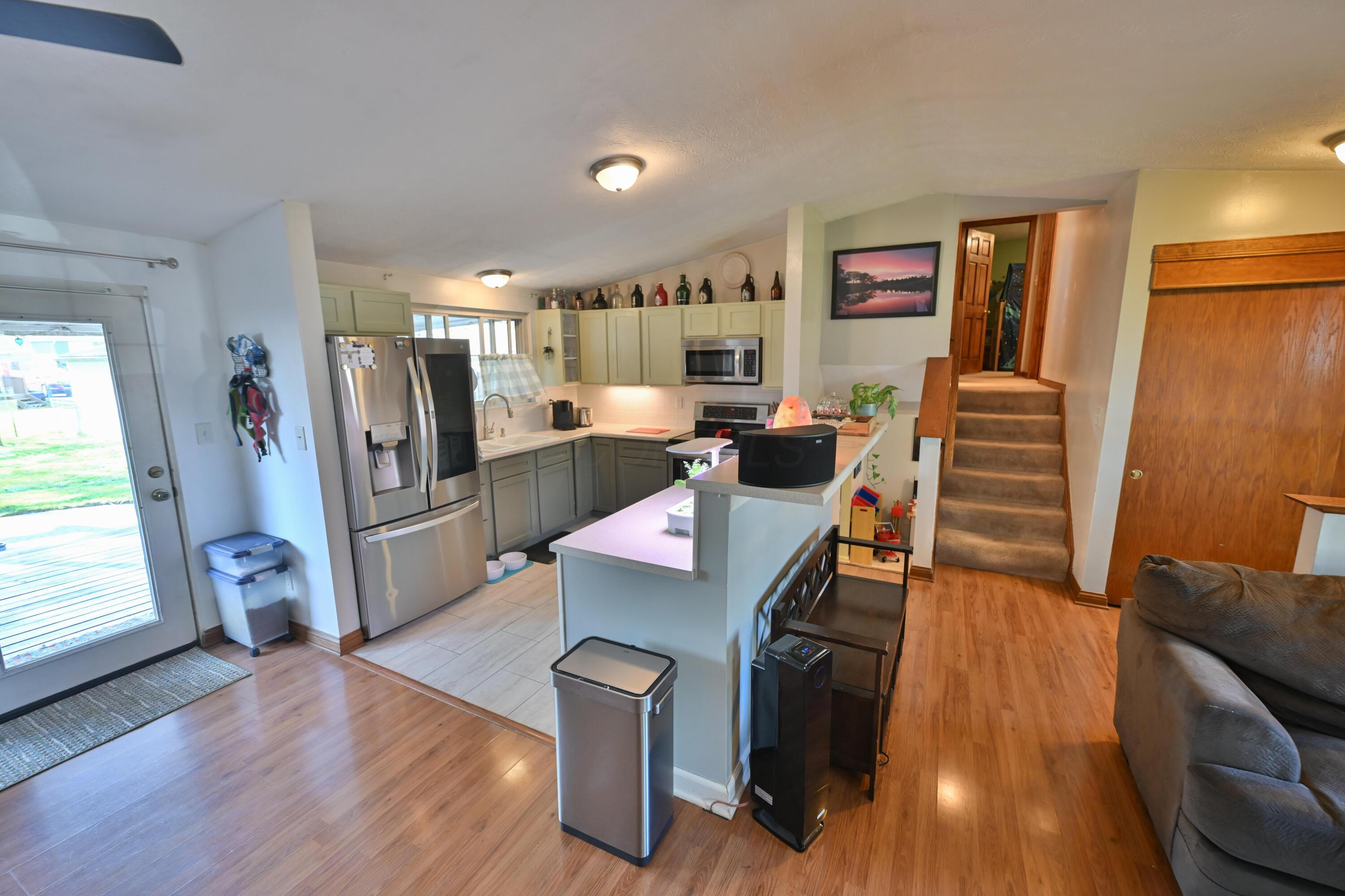 Columbus, Ohio 43232, United States, 3 Bedrooms Bedrooms, ,2 BathroomsBathrooms,Residential,Contingent,111140