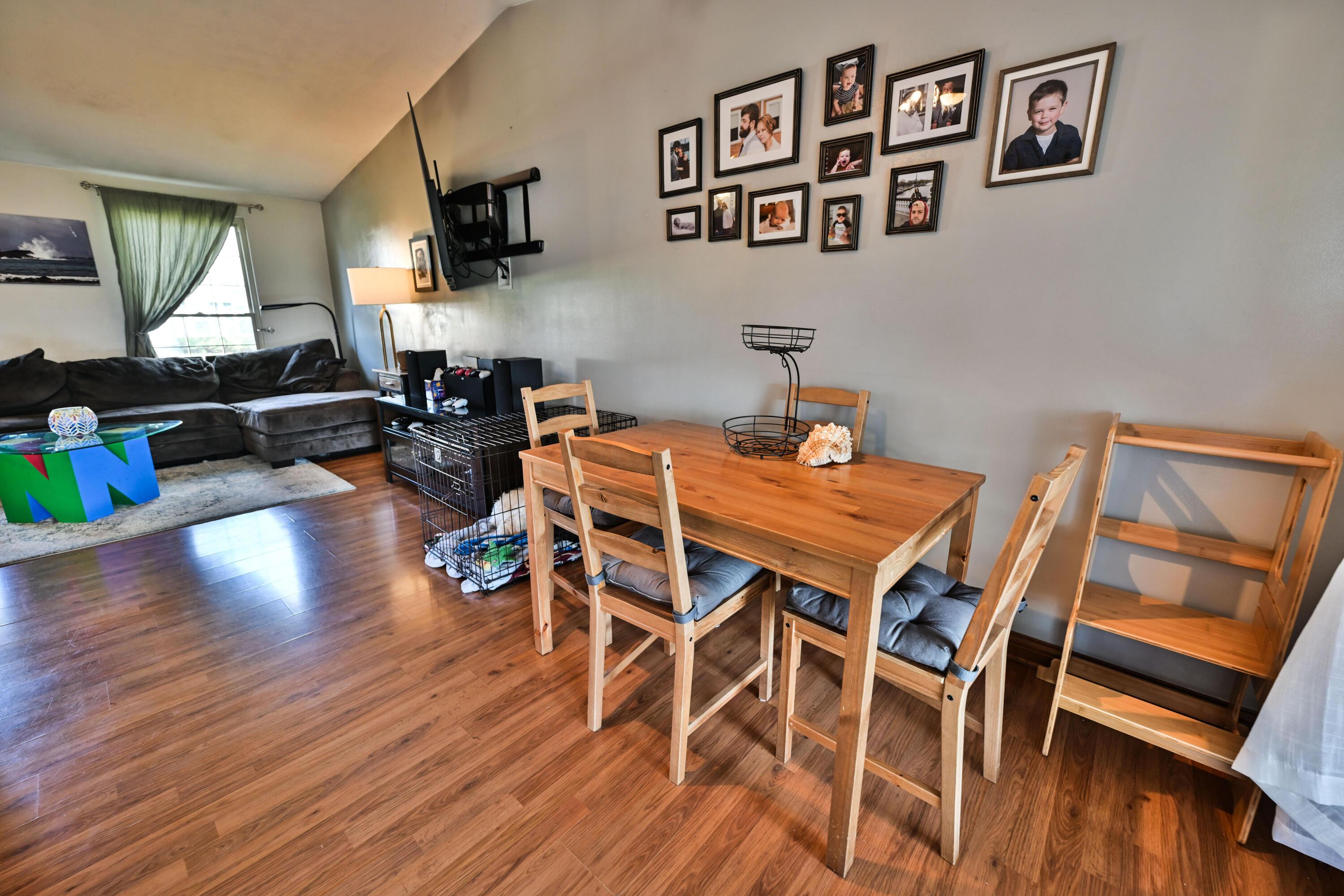 Columbus, Ohio 43232, United States, 3 Bedrooms Bedrooms, ,2 BathroomsBathrooms,Residential,Contingent,111140