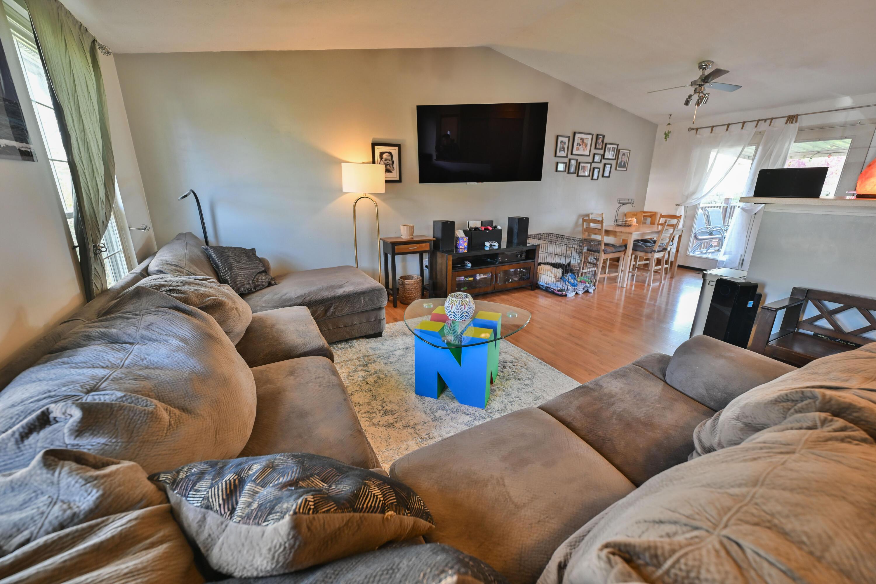 Columbus, Ohio 43232, United States, 3 Bedrooms Bedrooms, ,2 BathroomsBathrooms,Residential,Contingent,111140