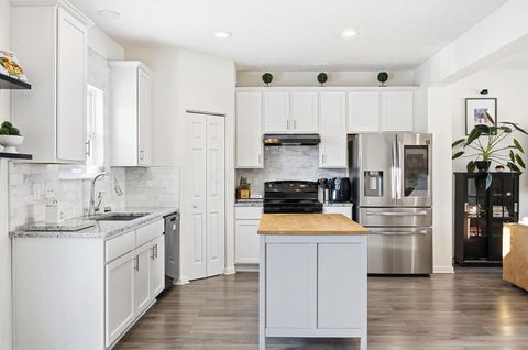 Tiny photo for 325 Green Acres Drive, Johnstown, OH 43031 (MLS # 226002701)