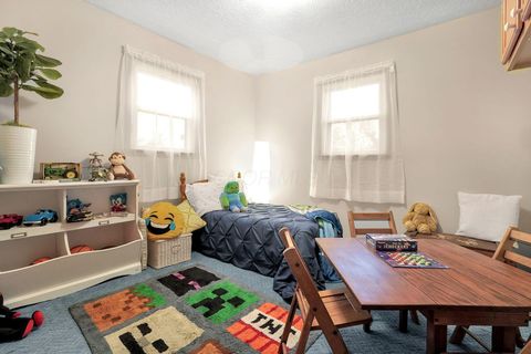 Tiny photo for 401 Busby Avenue, Lancaster, OH 43130 (MLS # 225044266)