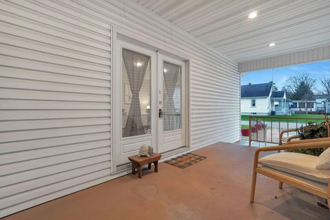 Tiny photo for 401 Busby Avenue, Lancaster, OH 43130 (MLS # 225044266)