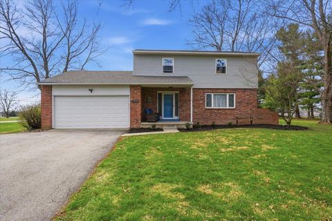 Photo of 12815 Fox Run Court NW, Pickerington, OH 43147 (MLS # 226010229)