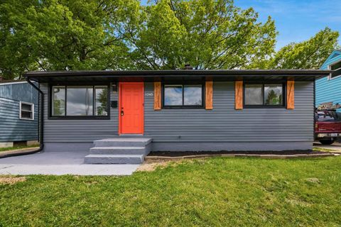 Photo of 3285 Towers Court S, Columbus, OH 43227 (MLS # 226017270)