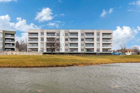 Photo of 5285 Highpointe Lakes Drive 3202 #3202, Westerville, OH 43081 (MLS # 226000161)