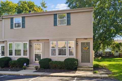 Photo of 7910 Barkwood Drive 22F #22F, Worthington, OH 43085 (MLS # 226038530)