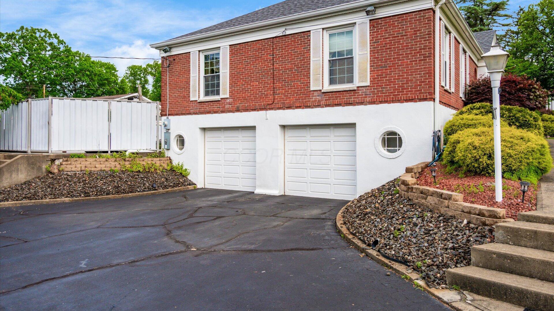 2727 Dresden Road, Zanesville, Ohio image 37