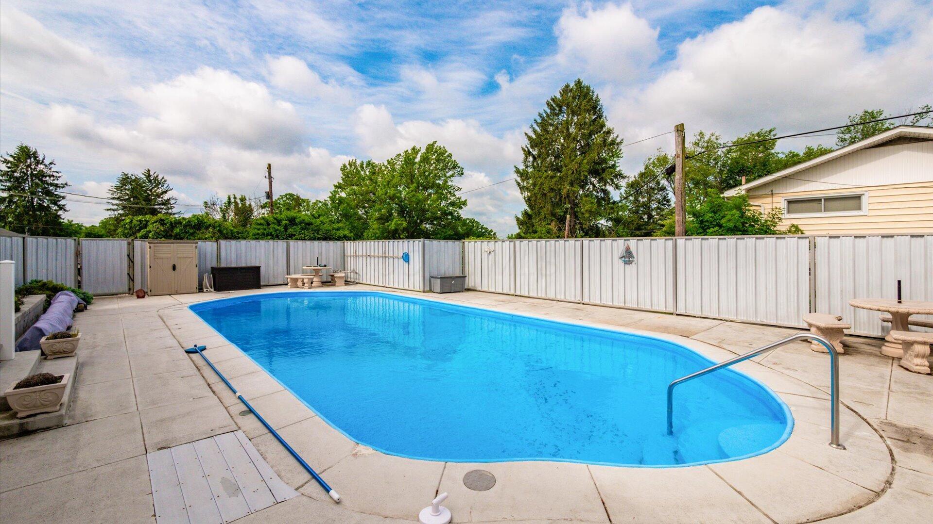 2727 Dresden Road, Zanesville, Ohio image 44