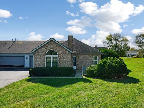 Photo of 3820 Falls Circle Drive, Hilliard, OH 43026 (MLS # 225038116)