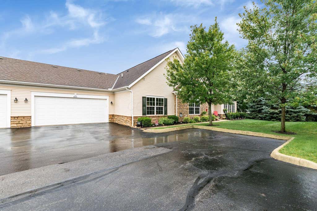 Photo of 4841 Ashleigh Drive, Dublin, OH 43016 (MLS # 226030142)