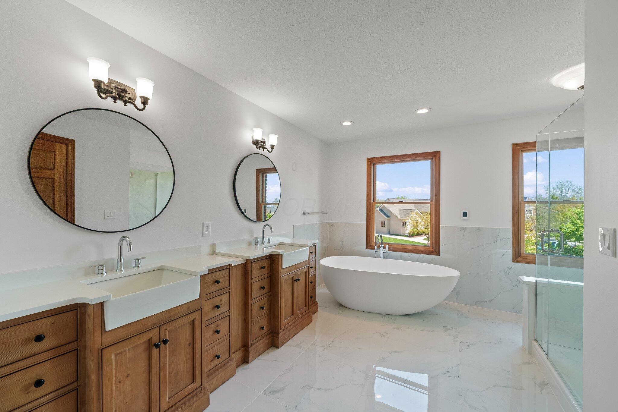 2467 Marthas Wood, Grove City, Ohio image 34