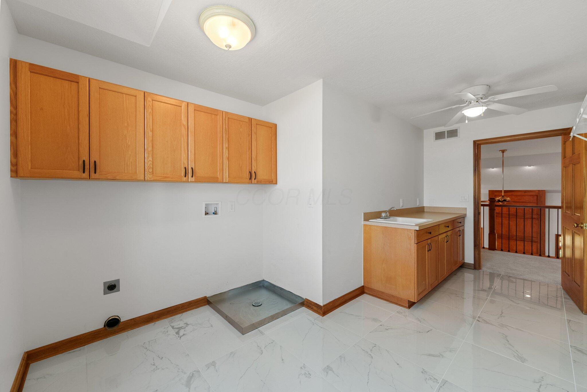 2467 Marthas Wood, Grove City, Ohio image 41