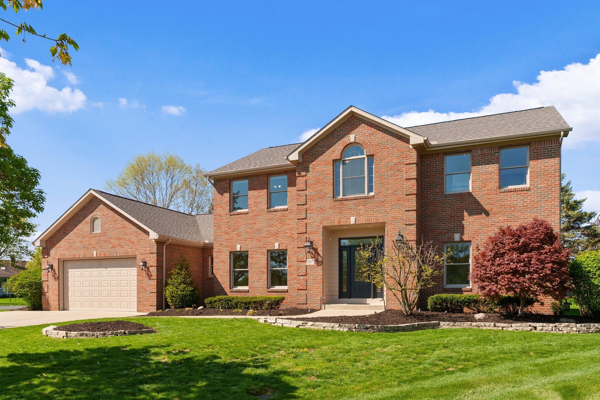 2467 Marthas Wood, Grove City, Ohio image 2