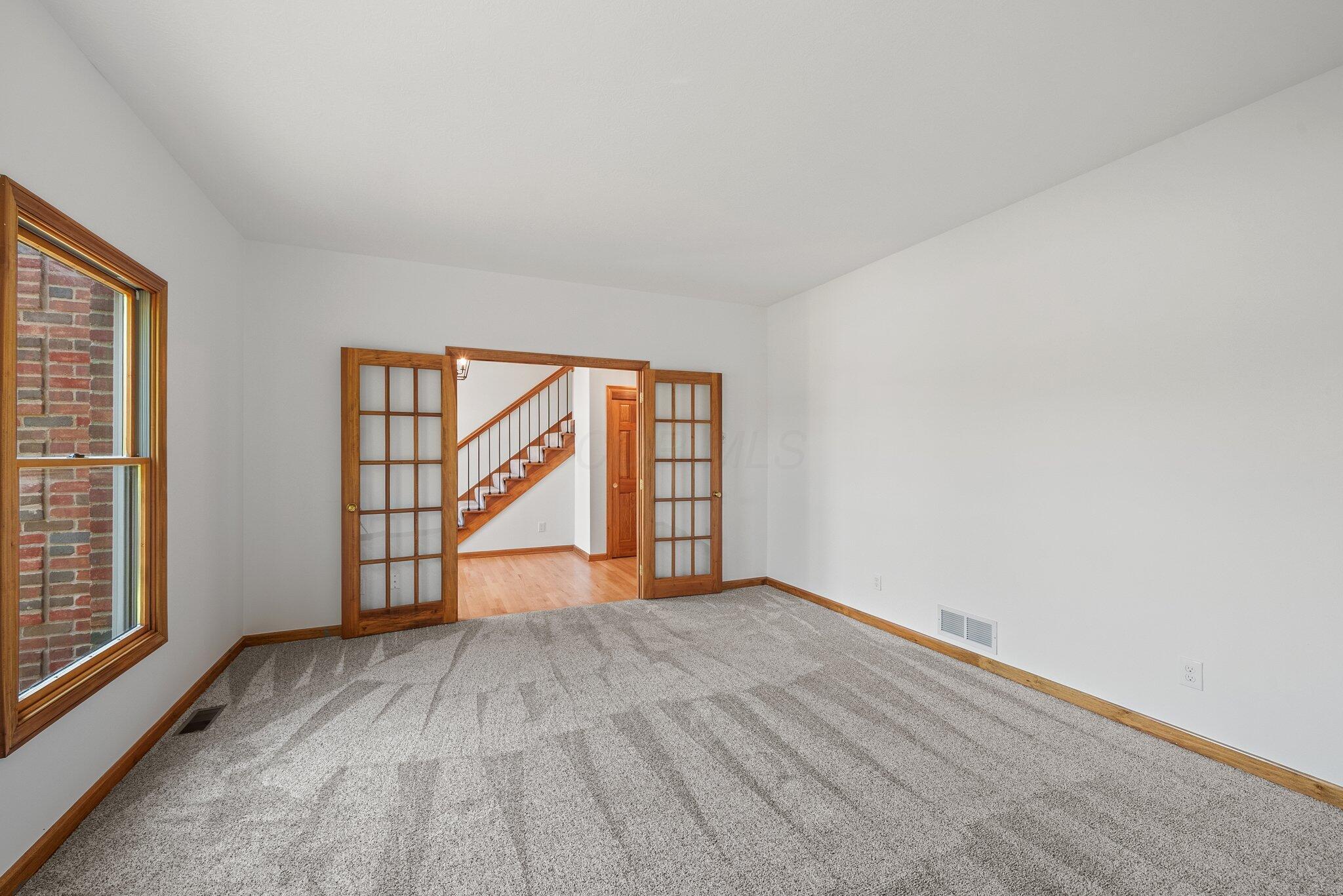 2467 Marthas Wood, Grove City, Ohio image 11