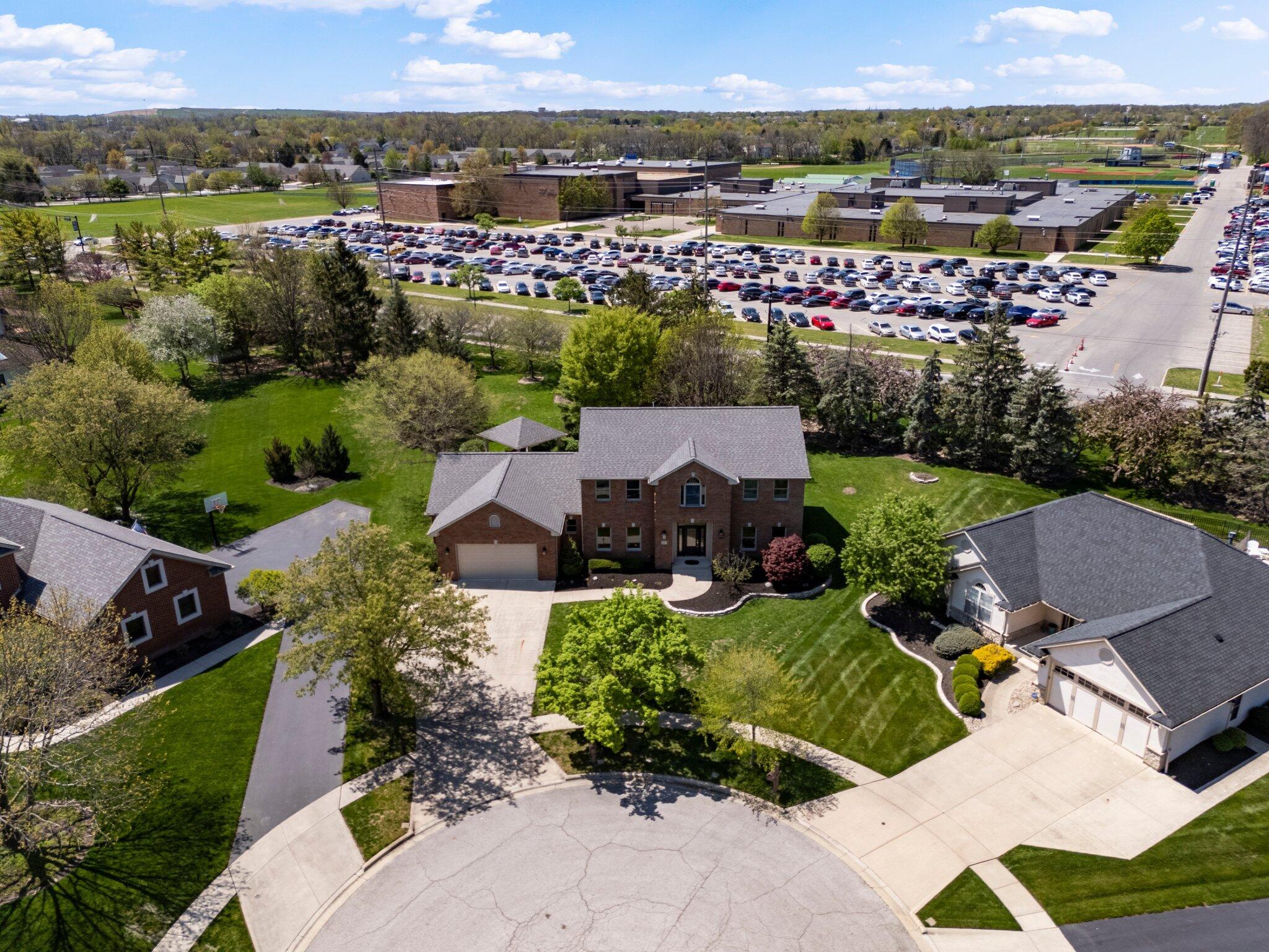 2467 Marthas Wood, Grove City, Ohio image 4