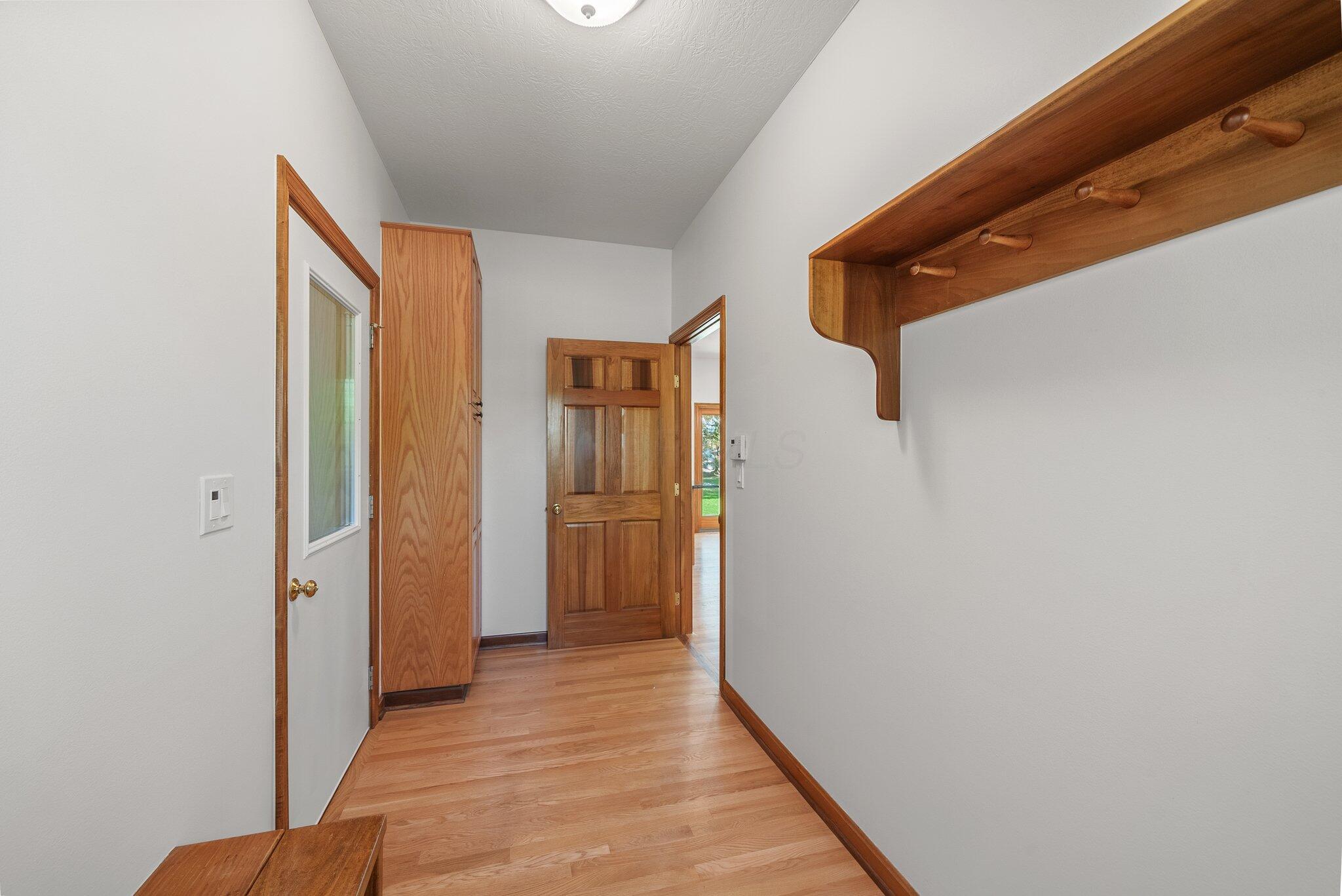 2467 Marthas Wood, Grove City, Ohio image 26