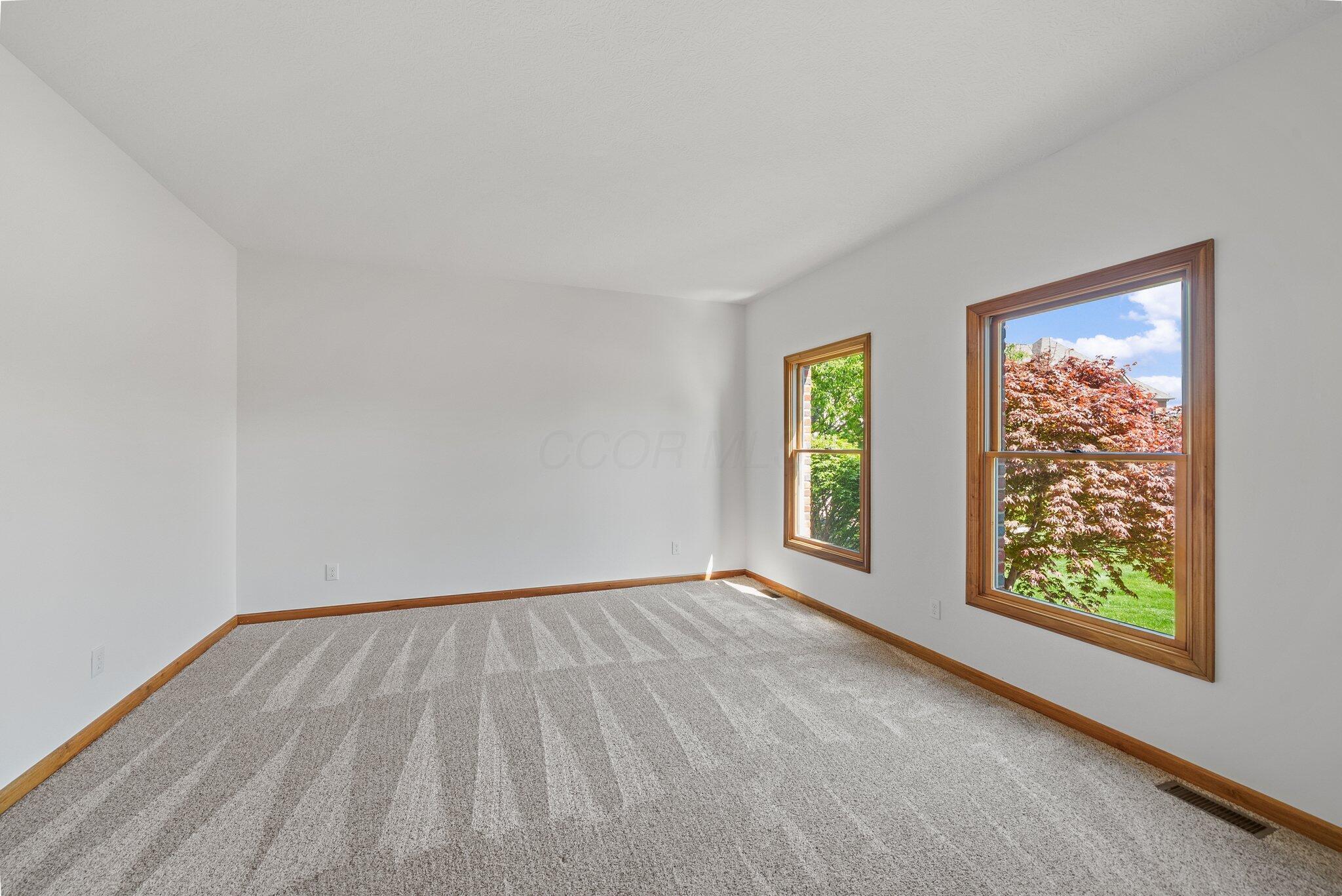 2467 Marthas Wood, Grove City, Ohio image 12