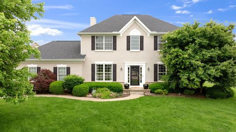 Photo of 2643 Sandhurst Drive, Lewis Center, OH 43035 (MLS # 226019017)