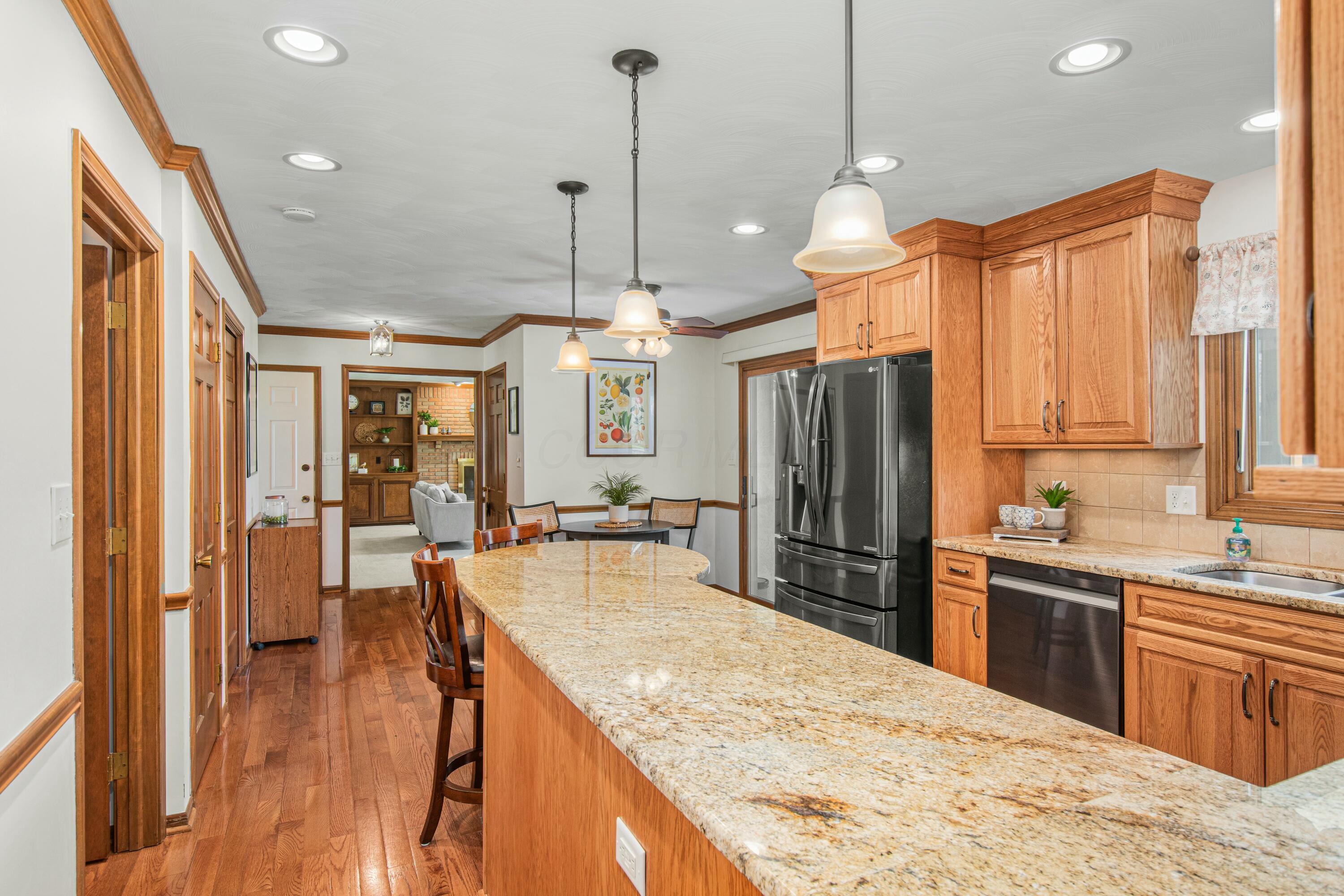 7101 Wendy Trail Lane, Dublin, Ohio image 11