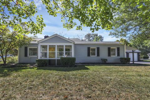 Photo of 2227 Zollinger Road, Columbus, OH 43221 (MLS # 225037574)