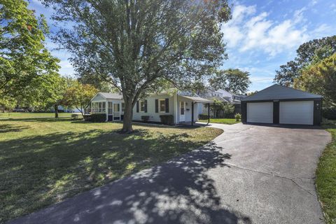 Tiny photo for 2227 Zollinger Road, Columbus, OH 43221 (MLS # 225037574)