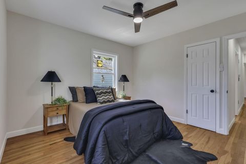 Tiny photo for 2227 Zollinger Road, Columbus, OH 43221 (MLS # 225037574)