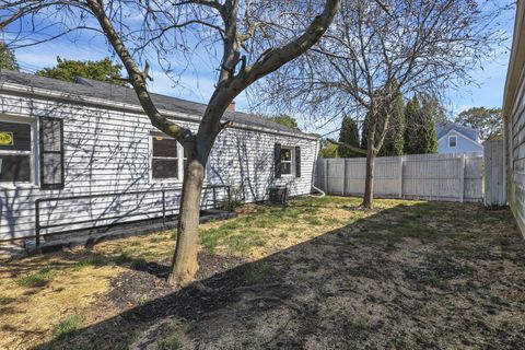 Tiny photo for 2227 Zollinger Road, Columbus, OH 43221 (MLS # 225037574)