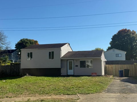 Photo of 5420 Centner Lane, Columbus, OH 43232 (MLS # 226038333)