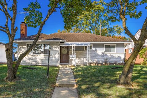 Photo of 117 Postle Boulevard, Columbus, OH 43228 (MLS # 225040604) Photo of 117 Postle Boulevard, Columbus, OH 43228 (MLS # 225040604)