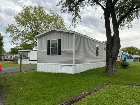 Photo of 8565 Smith-Calhoun Road 22 #22, Plain City, OH 43064 (MLS # 226016184)