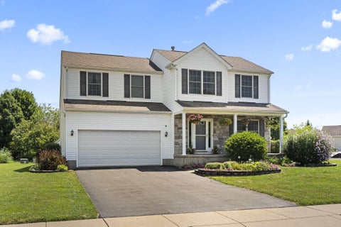 Photo of 3194 Sitka Spruce Drive, Grove City, OH 43123 (MLS # 226036366)