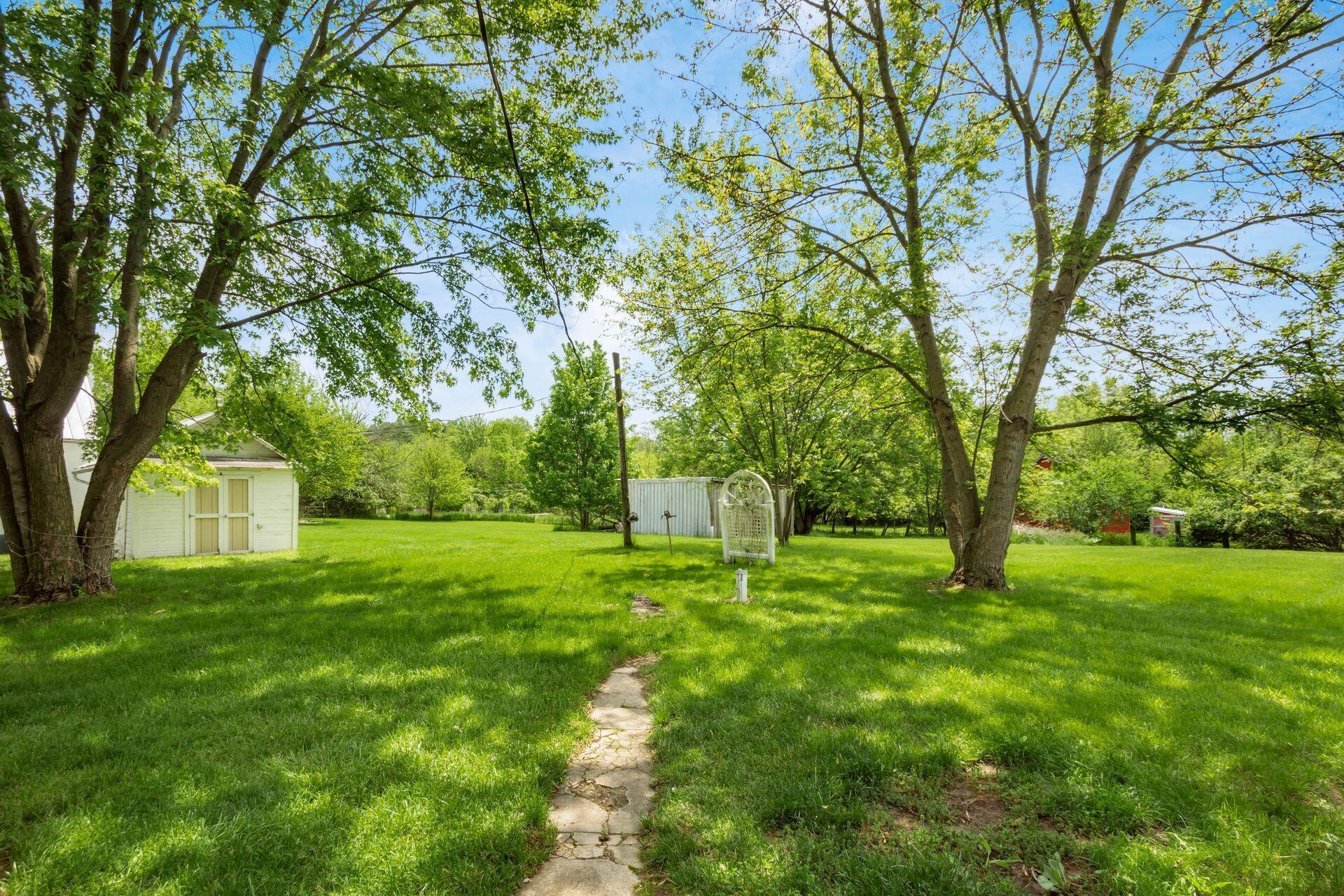 8165 Lucas Road, Plain City, Ohio image 15