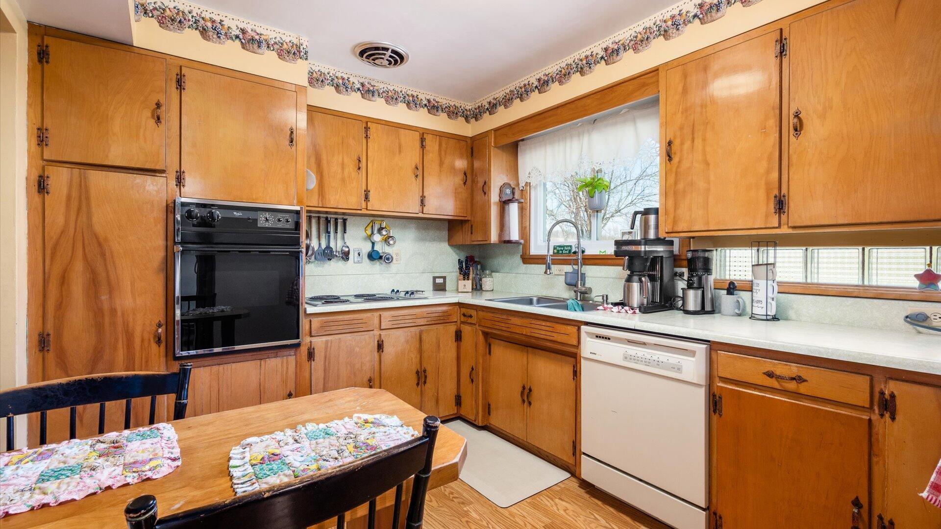 8236 Pleasant Valley Road, Frazeysburg, Ohio image 10