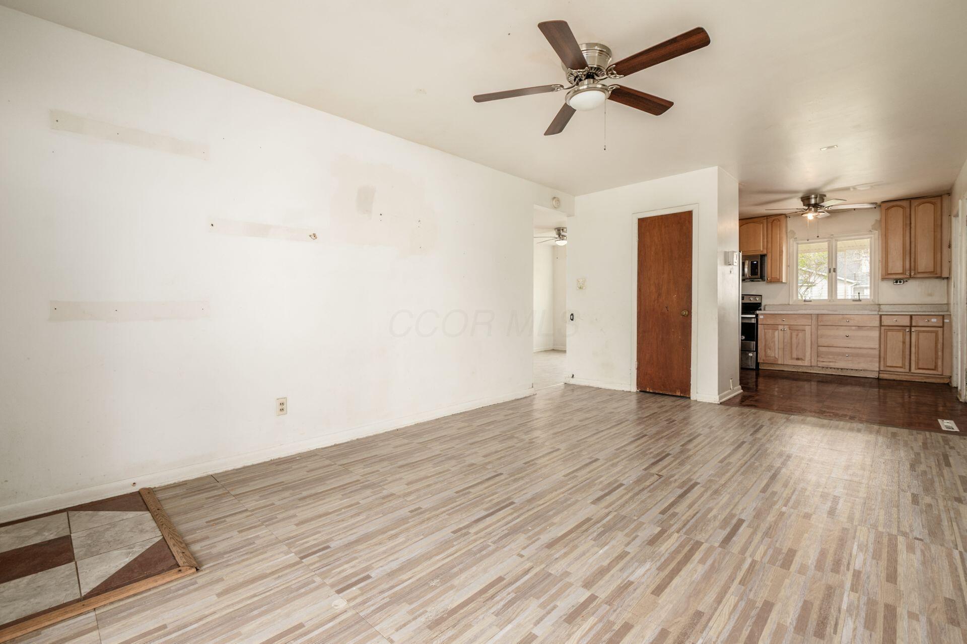 4315 Brookgrove Drive, Grove City, Ohio image 11