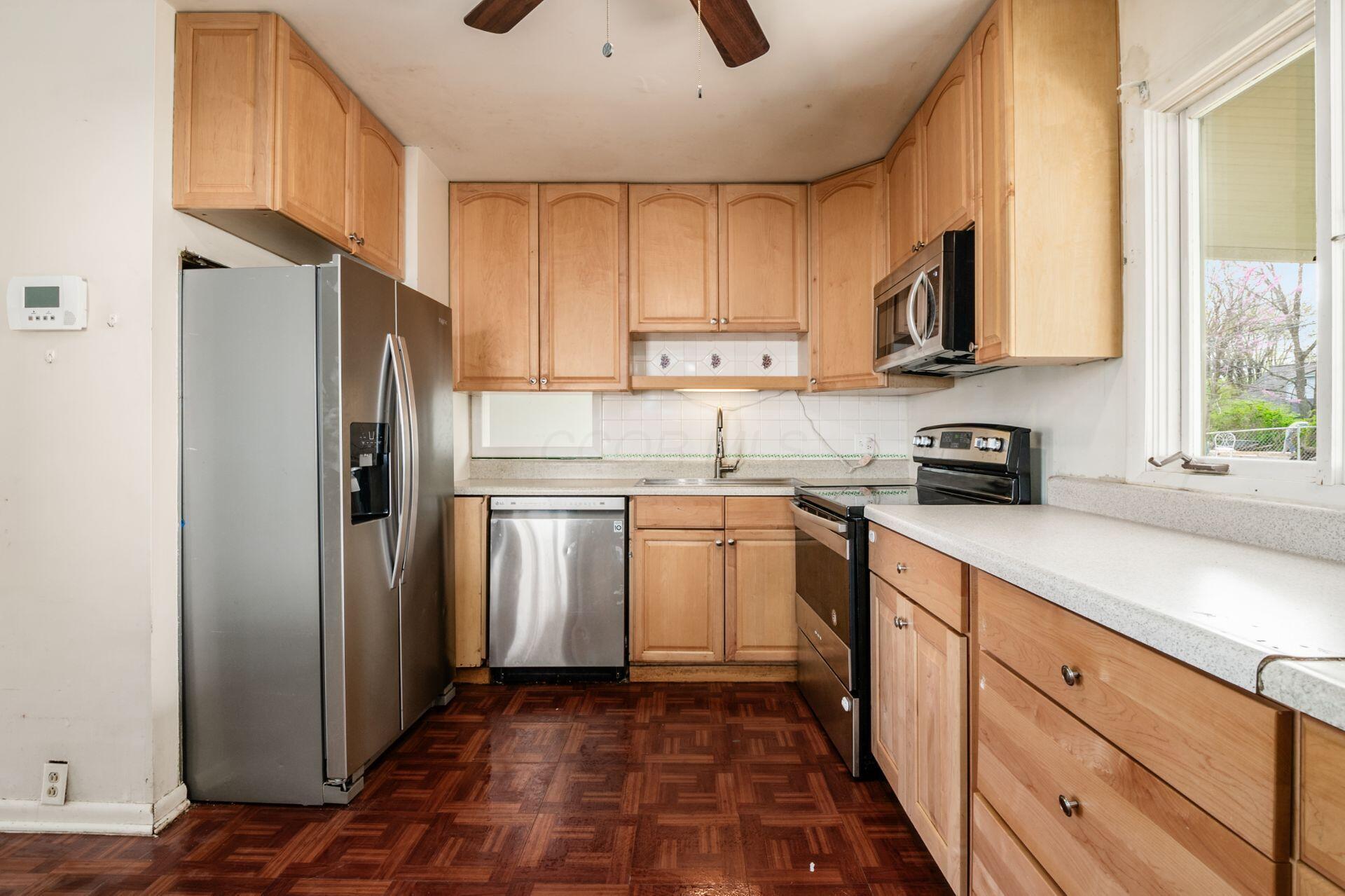 4315 Brookgrove Drive, Grove City, Ohio image 14