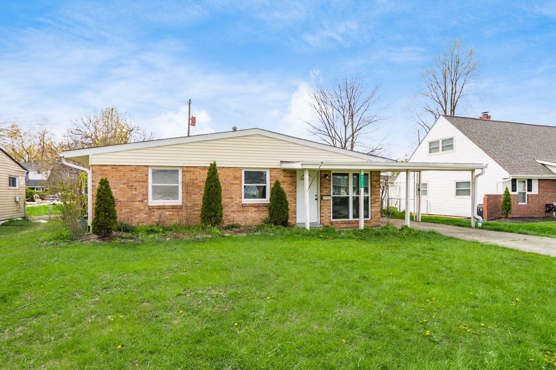 4315 Brookgrove Drive, Grove City, Ohio image 2