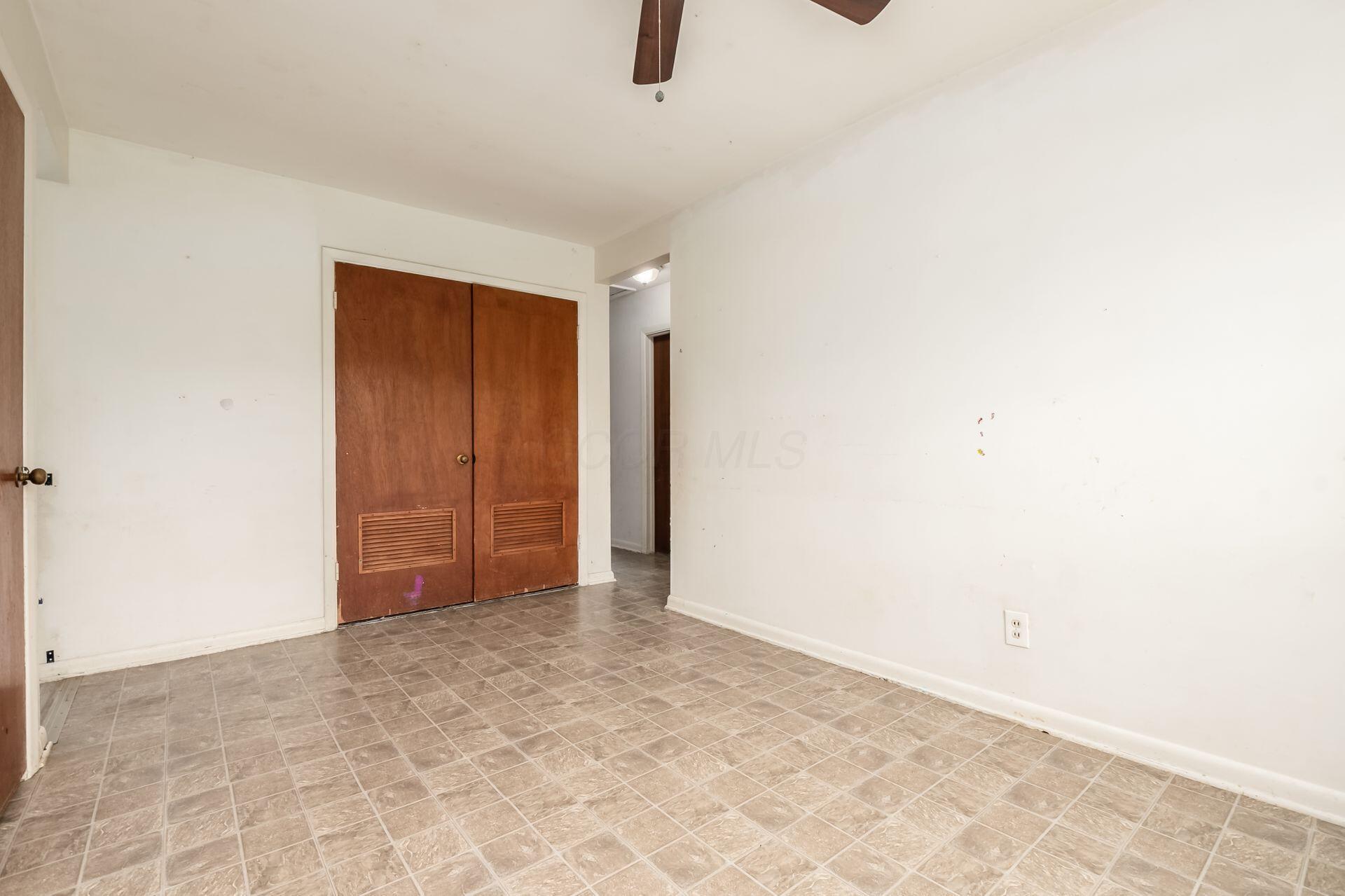 4315 Brookgrove Drive, Grove City, Ohio image 7
