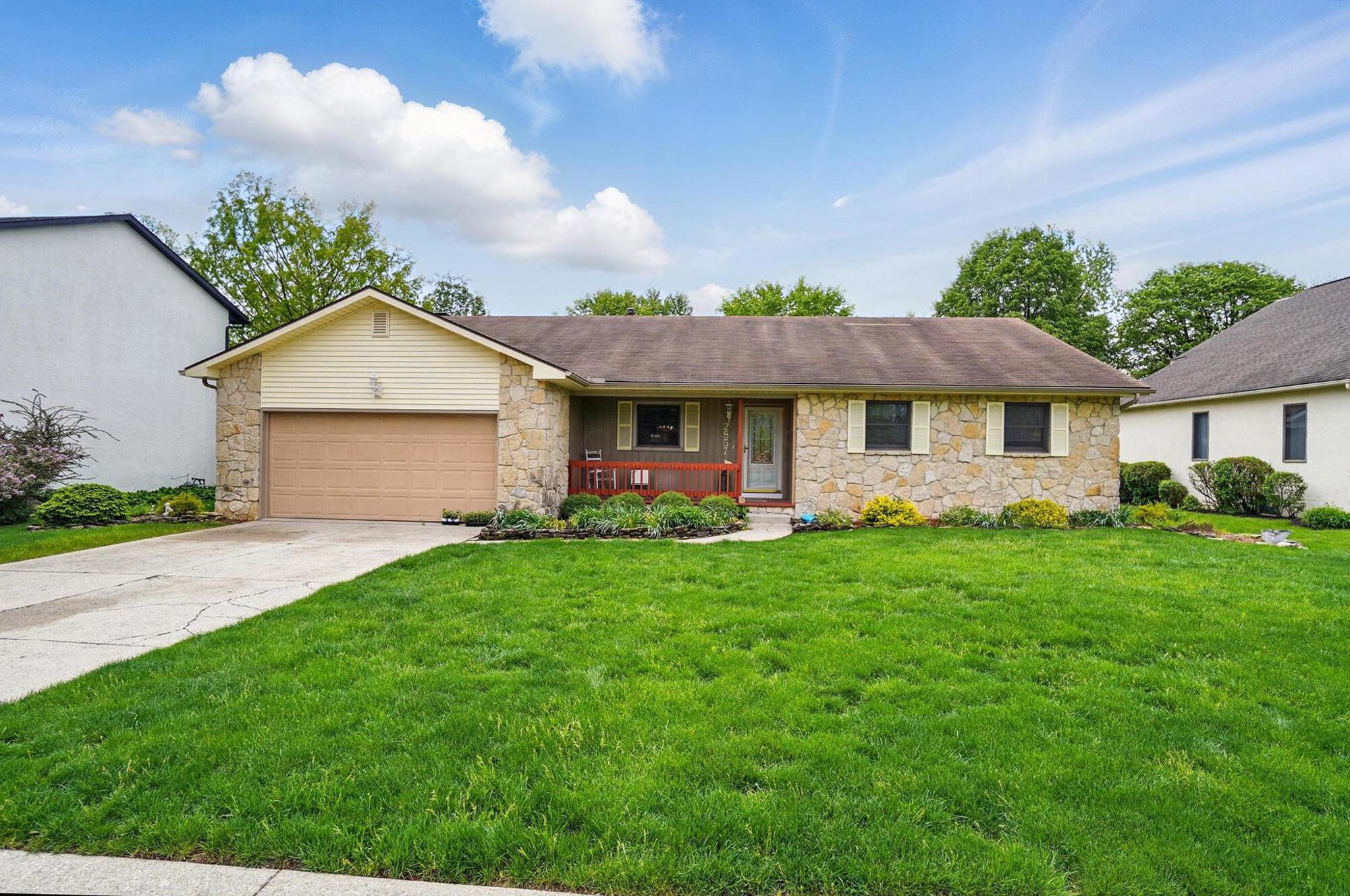 2857 Buxton Lane, Grove City, Ohio image 1