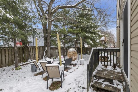 Tiny photo for 1592 Magoffin Avenue, Columbus, OH 43207 (MLS # 225044803)