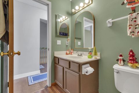 Tiny photo for 1592 Magoffin Avenue, Columbus, OH 43207 (MLS # 225044803)