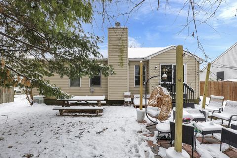 Tiny photo for 1592 Magoffin Avenue, Columbus, OH 43207 (MLS # 225044803)