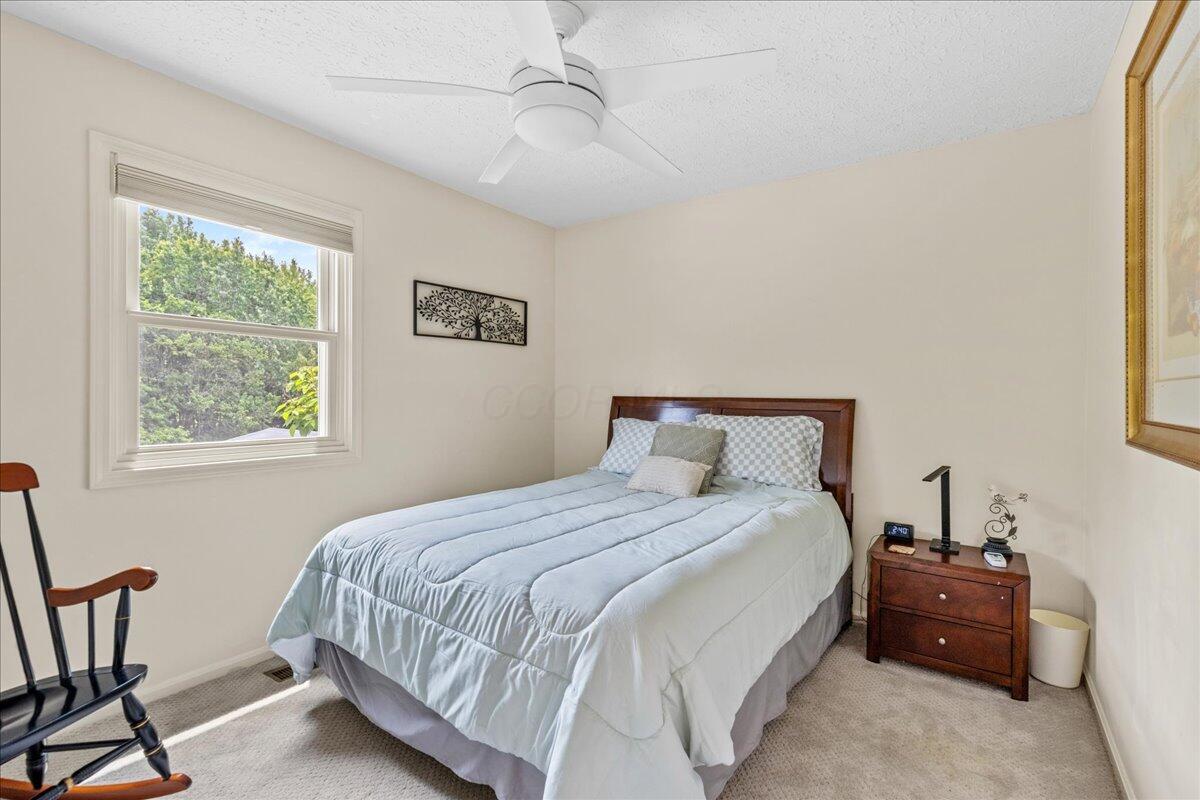 1205 Holton Road, Grove City, Ohio image 21