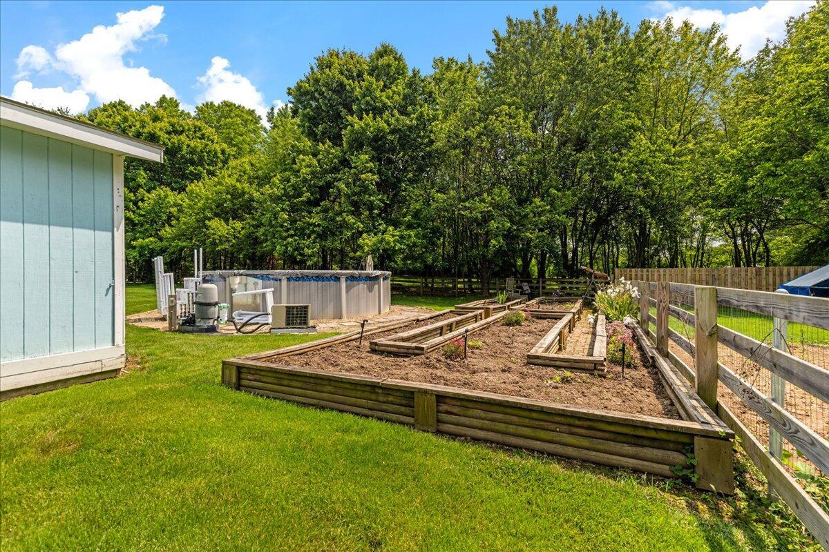 1205 Holton Road, Grove City, Ohio image 31