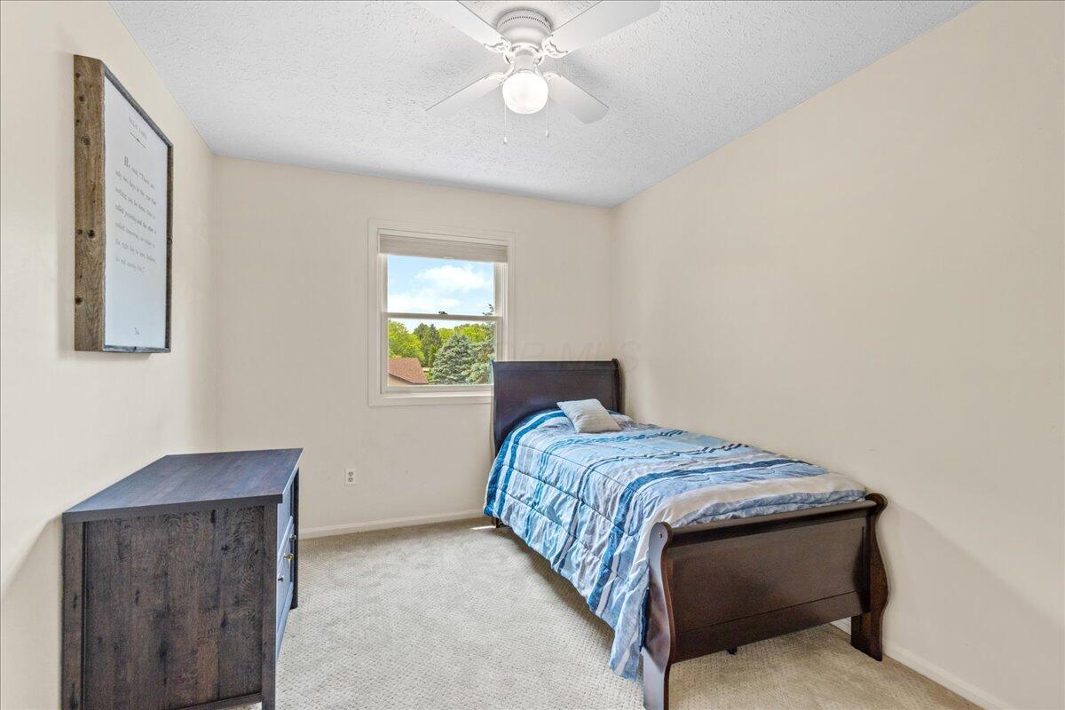 1205 Holton Road, Grove City, Ohio image 24