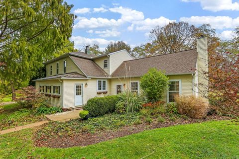 Photo of 8056 Summit Road SW, Pataskala, OH 43062 (MLS # 225041250)