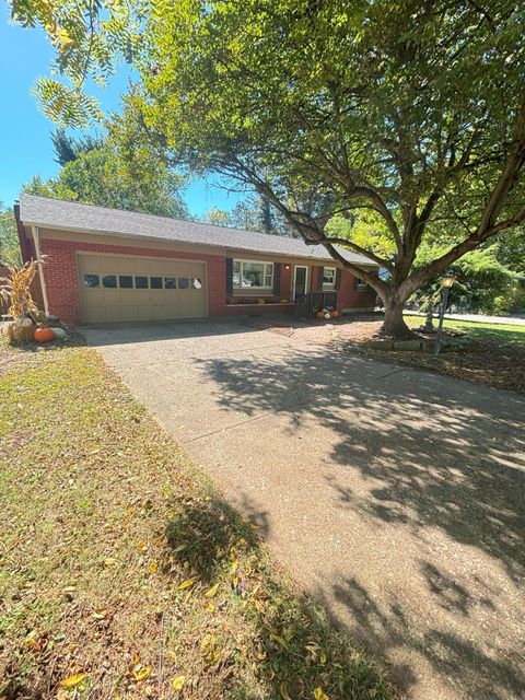 Photo of 1111 Lawnview Avenue, Newark, OH 43055 (MLS # 225035584)