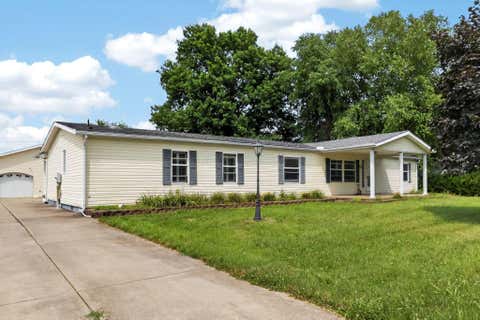 Photo of 12 Stevy Lane, Frazeysburg, OH 43822 (MLS # 226031644)