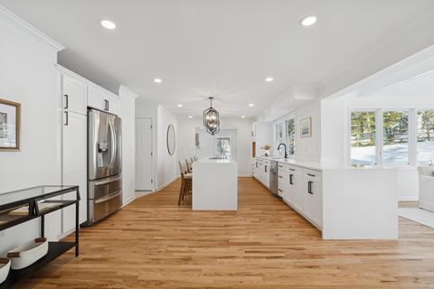 Tiny photo for 4540 Langport Road, Upper Arlington, OH 43220 (MLS # 225044815)