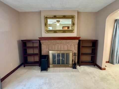 Tiny photo for 1710 S Champion Avenue, Columbus, OH 43207 (MLS # 225037325)